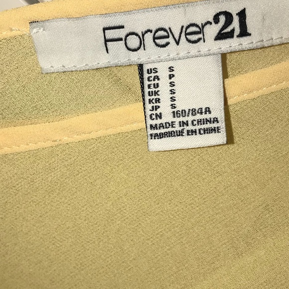 Yellow beautiful blouse light weight like new - Picture 6 of 6